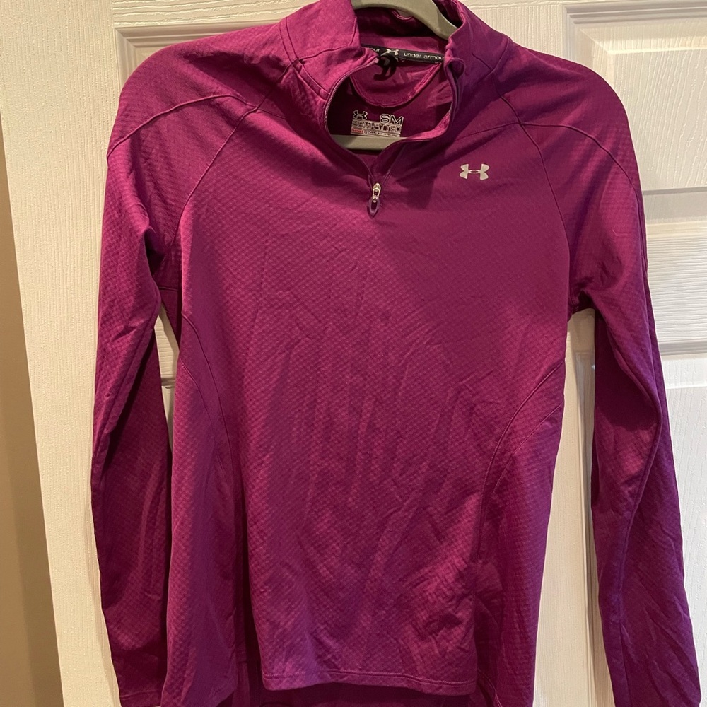 Under armor three-quarter zipper pull over